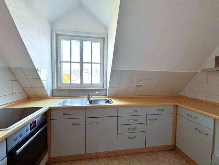 Thumbnail-Sofort frei! Schöne 2,5-Zi.-Maisonettewohnung mit Loggia - Altbaucharme in zentraler Lage