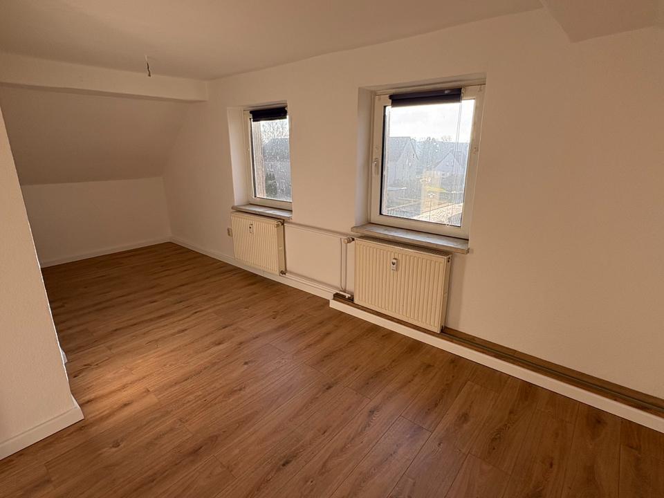 Thumbnail-Renovierte 2-Raum Dachgeschosswohnung in grüner Lage!