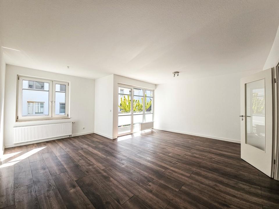 Thumbnail-Frisch renovierte 3-Zimmer-Wohnung mit Balkon und Stellplatz