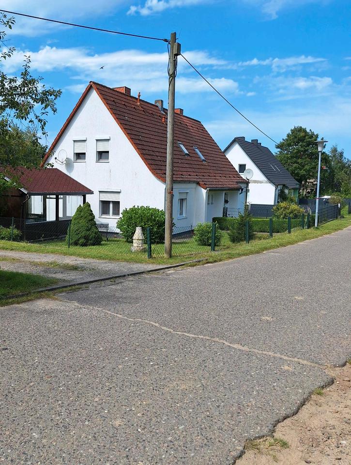 Thumbnail-Doppelhaushälfte mit Waldfläche und Garten