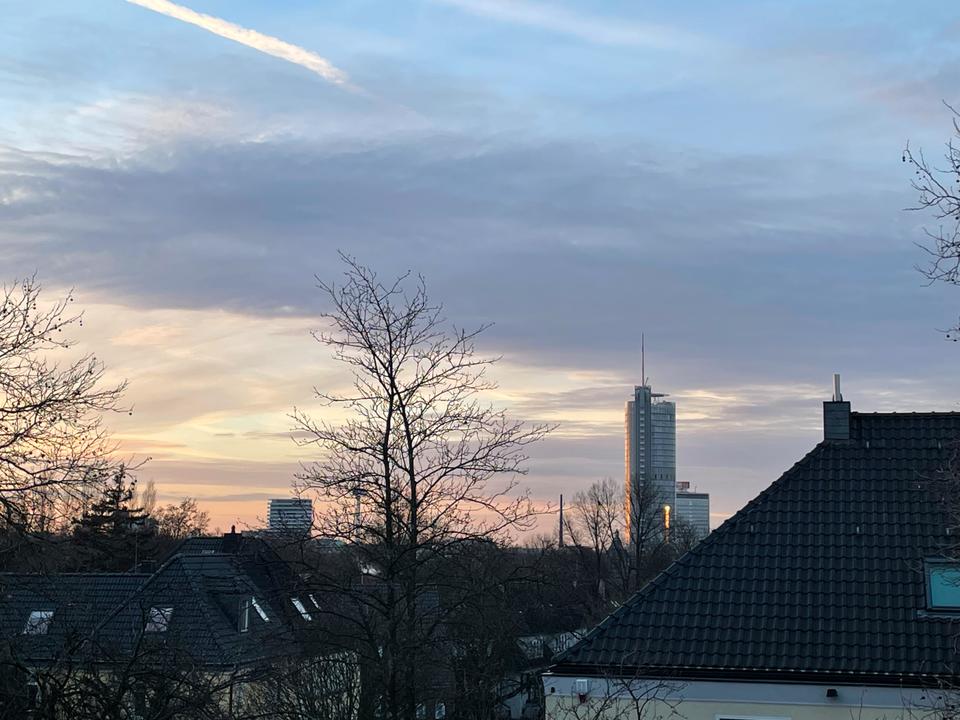 Thumbnail-Großzügige 3,5-Raum-Dachgeschosswohnung im schönen Moltkeviertel