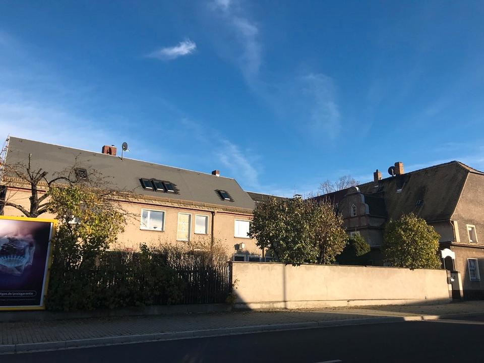Thumbnail-Bewohntes Haus mit traditioneller Kneipe, 4 Garagen und v.m.