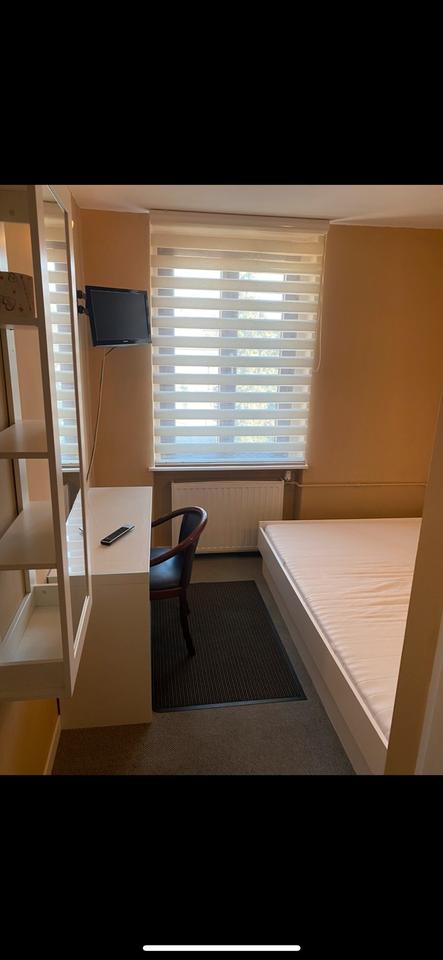 Thumbnail-Möbliertes Zimmer mit eigenem Bad zu vermieten