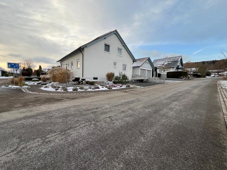 Thumbnail-4-Zimmer-Dachgeschosswohnung mit Balkon, Garten & Garage