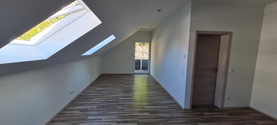 Thumbnail-Gehobene 2-Zi-Wohnung,Dachgeschoss,Tiefenbach (Östringen), Balkon