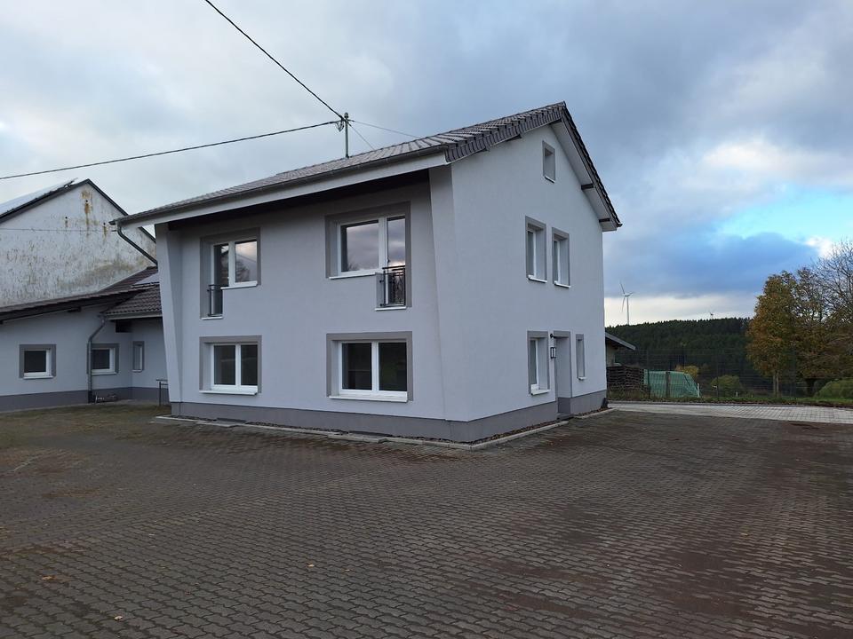 Thumbnail-Frisch renoviertes Einfamilienhaus mit Garten und Stellplätzen