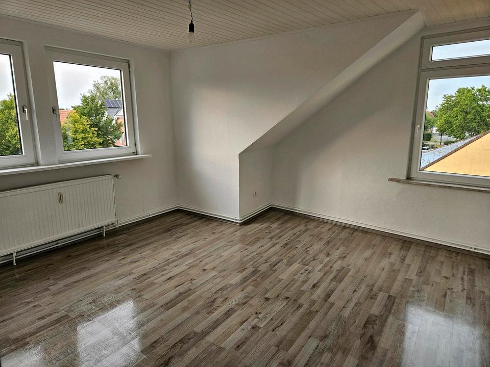 Thumbnail-komplett renovierte 2 Zimmer Wohnung ab sofort o. später frei