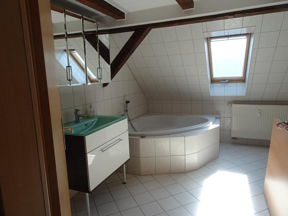 Thumbnail-Sonnige 1-Raum-WE für Single im Dachgeschoß