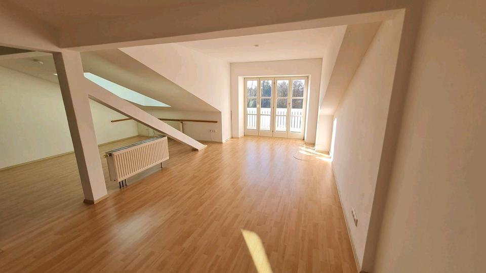 Thumbnail-Helle 2-Zimmer Dachgeschoss Wohnung am Stadtplatz in Eggenfelden