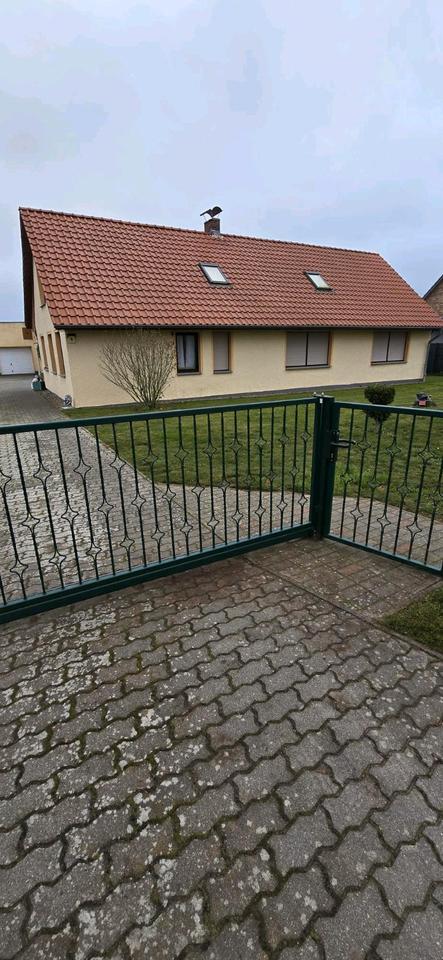 Thumbnail-Verkaufe Großes Einfamilienhaus mit Großen Nebengebäude