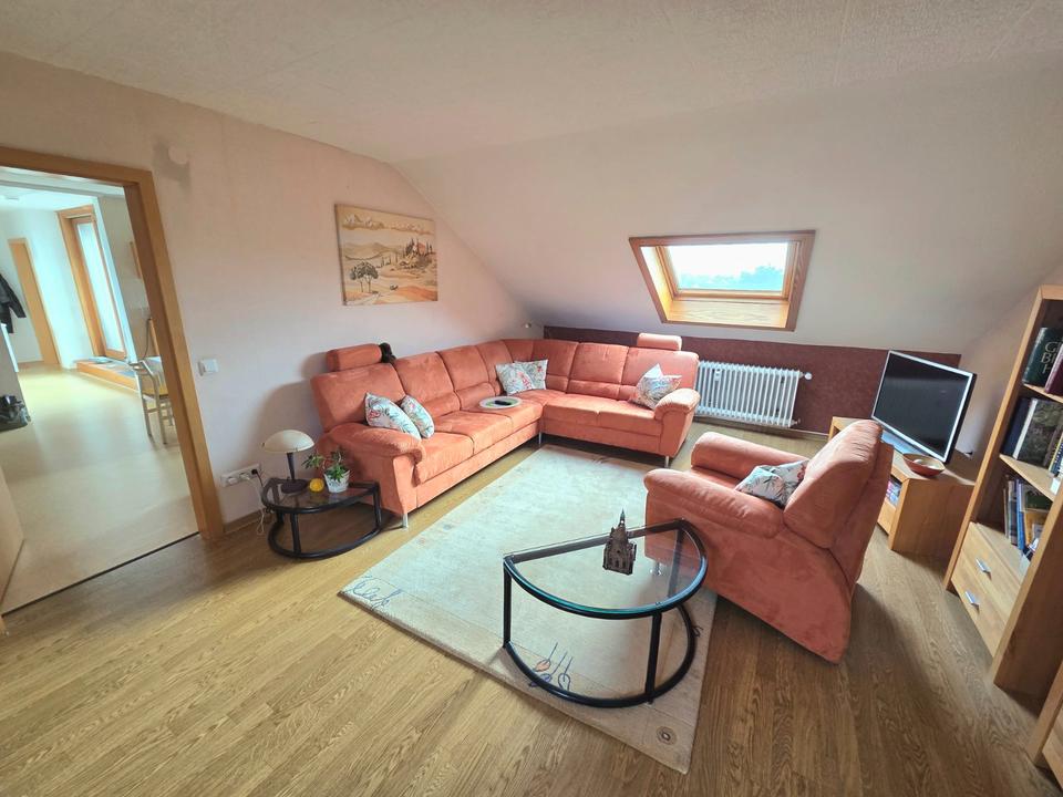 Thumbnail-Schöne 3-Zi.-ETW mit Dachterrasse und Carport in Dieburg