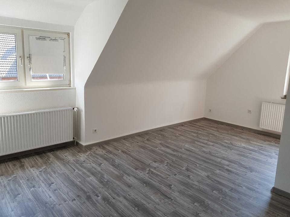 Thumbnail-2 Zimmer Dachgeschosswohnung Bitte lesen!