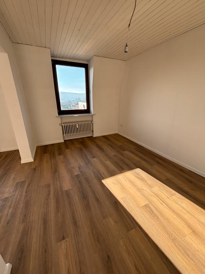 Thumbnail-WG-Zimmer in 4-Zimmer-Wohnung – 20 m² – Wuppertal Klingenholl 121