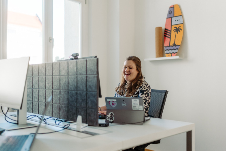 Thumbnail-Maui: Abgeschlossener Büroraum im ATHEM Open Creativity Space – möbliert, sofort