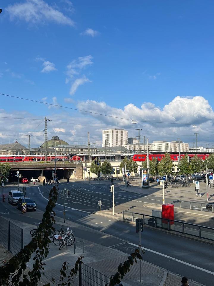 Thumbnail-Sehr zentrale und helle 4-Zi. Whg mit Balkon im 1. OG