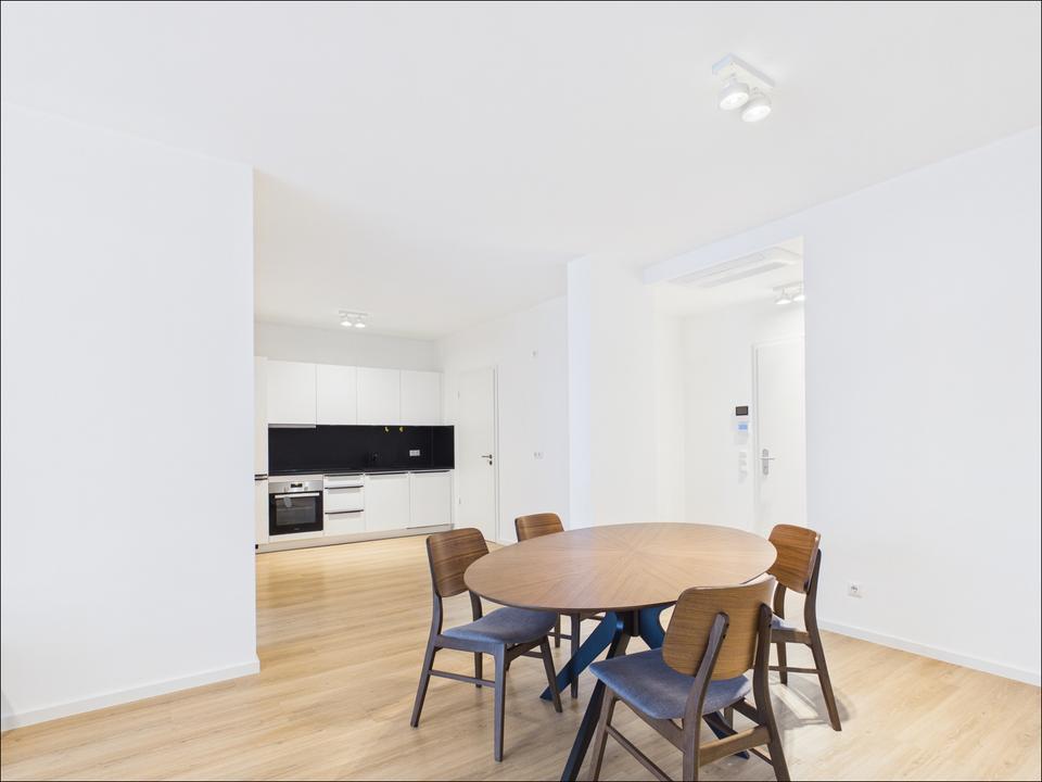 Thumbnail-Teilmöblierte 3,5 - Zimmer Wohnung im SCHÖNTALHAUS mit Küche, Garten und Klimaanlage