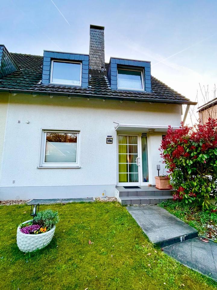 Thumbnail-Gepflegte Doppelhaushälfte am Waldrand mit großem Garten