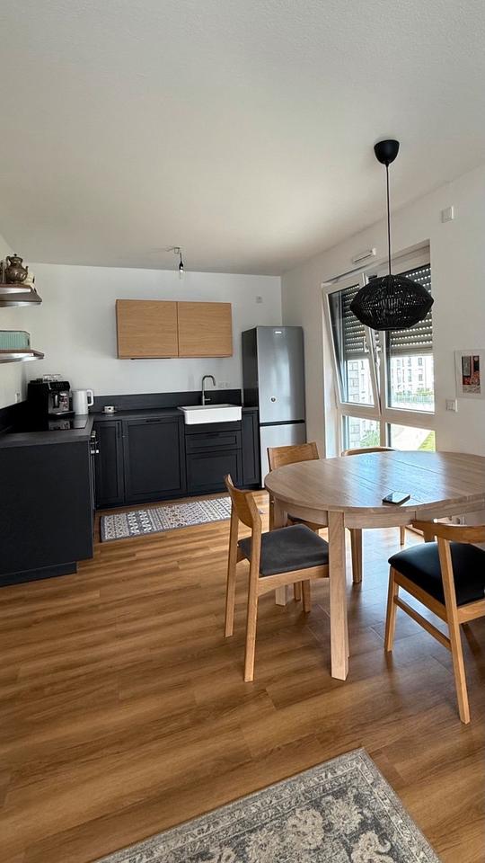 Thumbnail-Modernes Wohnen in GL-Stadtmitte: 3-Zimmer mit Balkon & komplette