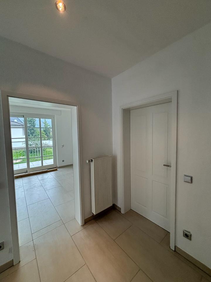 Thumbnail-Grosszügige 3 Zimmer-Wohnung