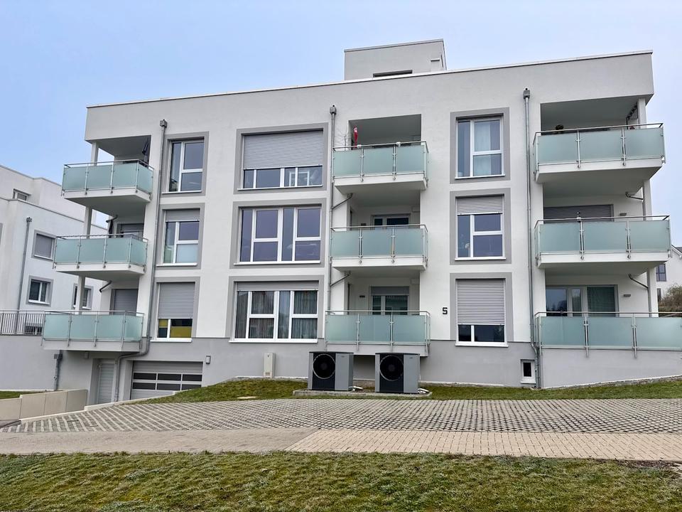 Thumbnail-Helle 3-Zimmer-Wohnung im Erdgeschoss mit Balkon!