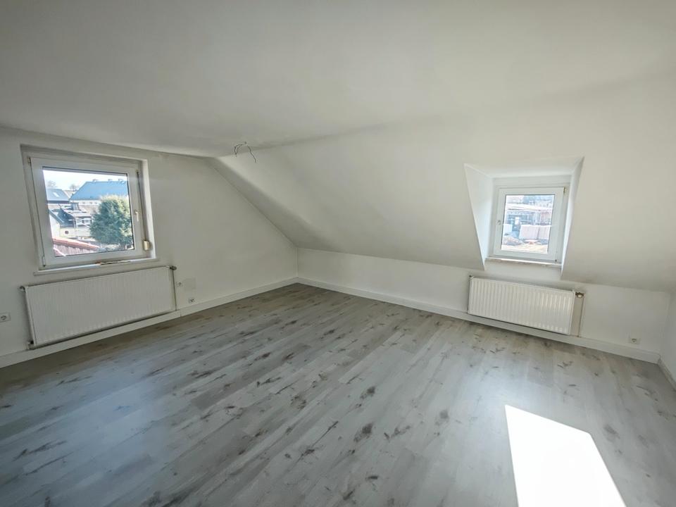 Thumbnail-Moderne und helle 3-Zimmer Dachgeschosswohnung zur Miete