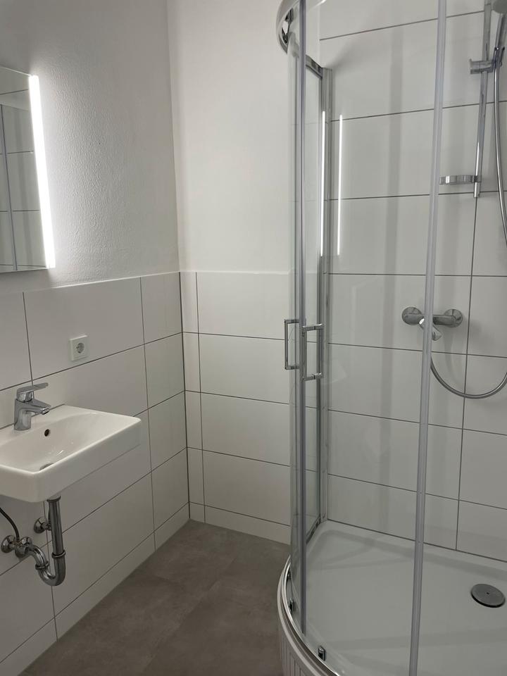 Thumbnail-Modernes 1-Zimmer-Apartment, ideal für Berufspendler, mit Garage