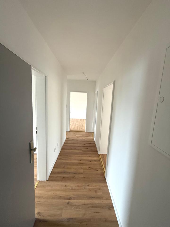 Thumbnail-Geräumige 4-Zimmer-Wohnung mit Balkon in Amberg