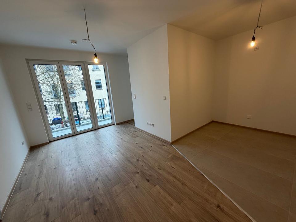 Thumbnail-TOP! Erstbezug! 1-Zi.-Whg.Balkon, KFW 40 NH Niedrigenergie Haus, ruhige Lage, 10 Min. zur S-Bahn!