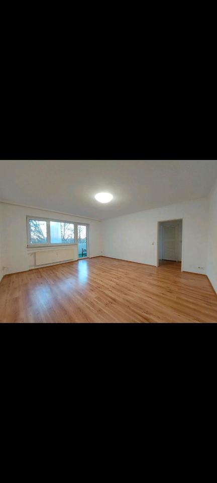 Thumbnail-Schöne und helle 2-2-Zi-Wohnung mit Außenstellpl. & Einbauküche