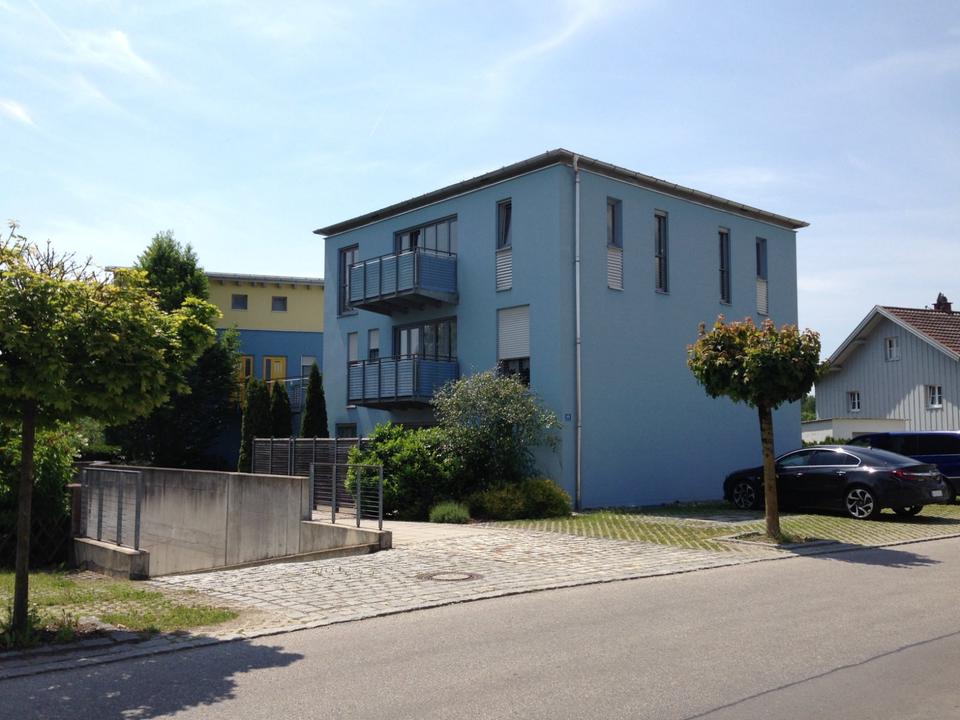 Thumbnail-Helle 2-Zimmerwohnung -inkl. Einbauküche, Balkon, Tiefgaragenstellplatz & Kellerabteil