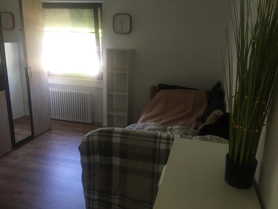 Thumbnail-Ich vermiete 1 großes Zimmer in Ulm