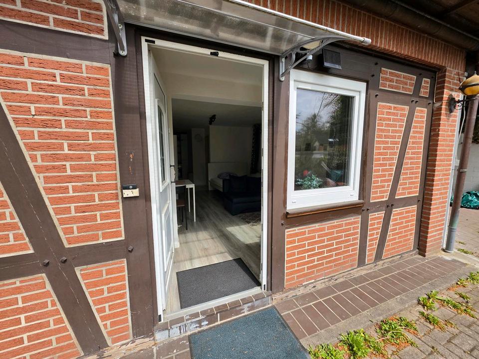 Thumbnail-Helle 1 Zimmer Wohnung Eißendorf 35 qm EBK ParkplatzWlan Dusche