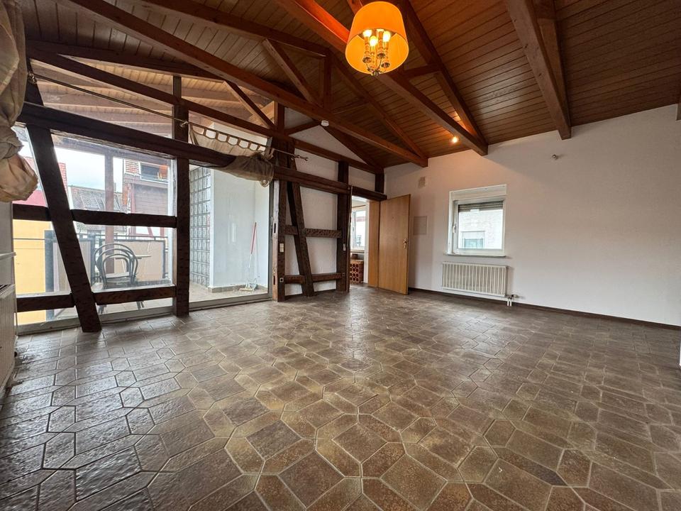 Thumbnail-Attraktive 2-Zimmer Dachgeschosswohnung mit Terrasse in Sinsheim