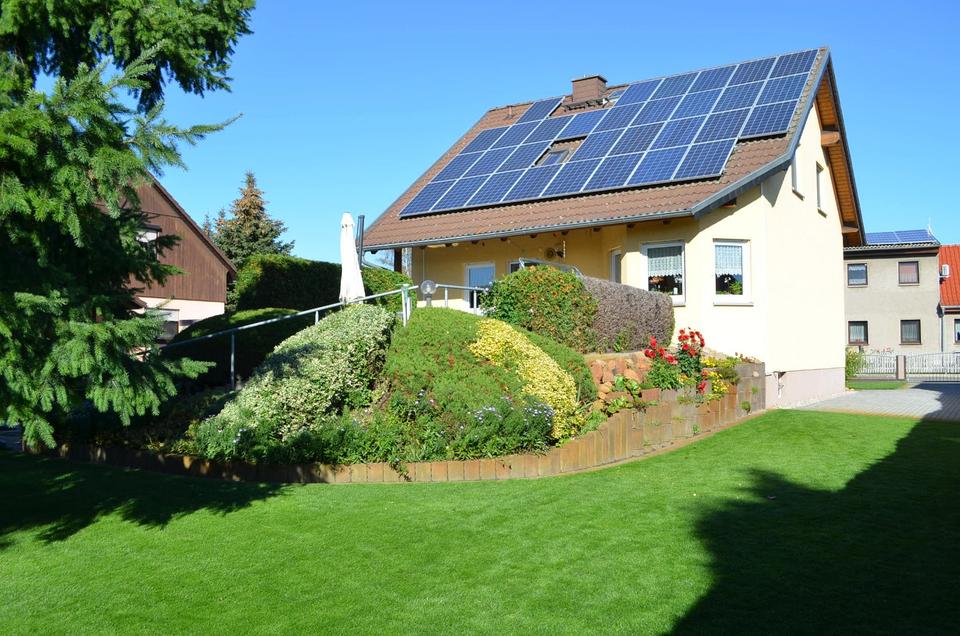 Thumbnail-Immobilie mit Grundstück