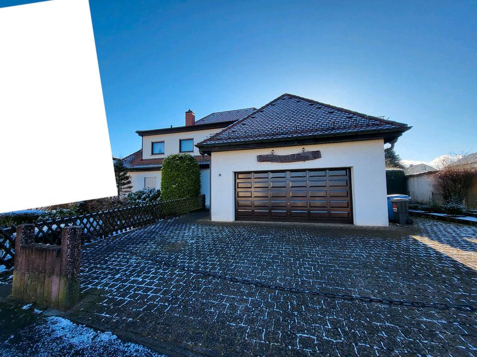 Thumbnail-Freistehendes Einfamilienhaus auf großem Grundstück