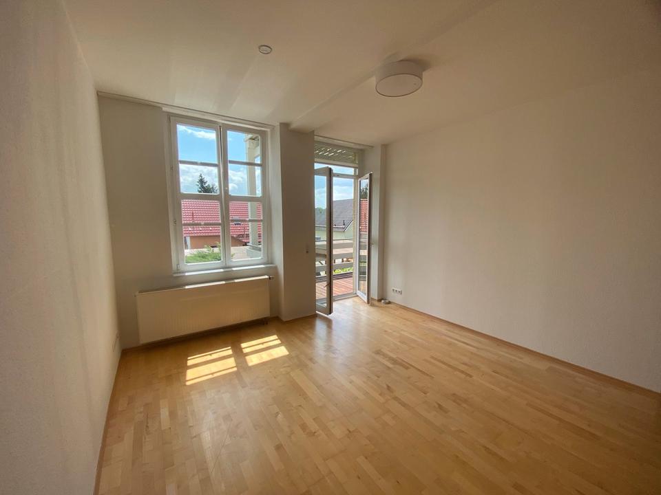 Thumbnail-Wohnung am Schwanenteich mit Einbauküche, Balkon & Carport