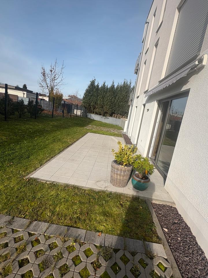 Thumbnail-Erdgeschoss Neubau Wohnung 135 qm2 + 20 qm2 Terrasse