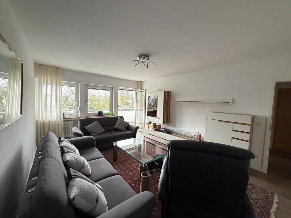 Thumbnail-Großzügige 3 Zimmer WhG mit Balkon & Garage