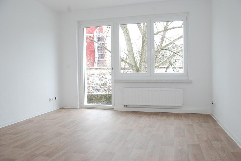 Thumbnail-Helle 3-Raum-Wohnung mit Tageslichtbad und Balkon