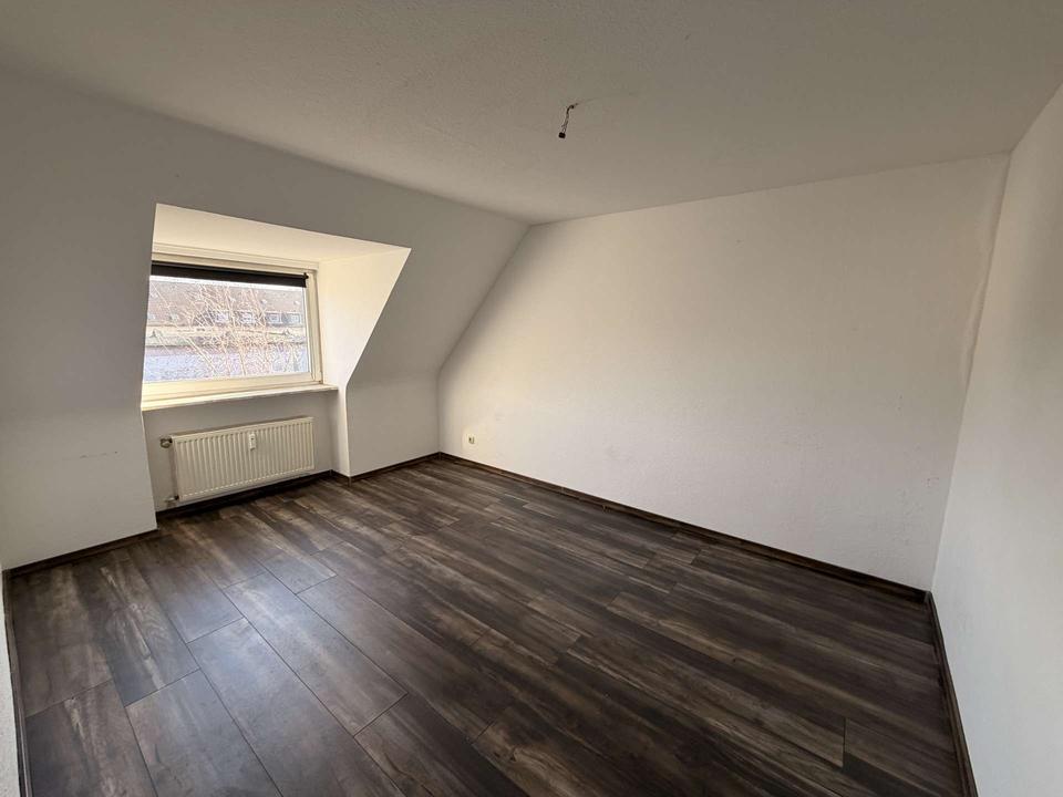 Thumbnail-Wohnen im Dachgeschoss – perfekt für Ihre Familie! Jobcenter ab 4 Personen möglich