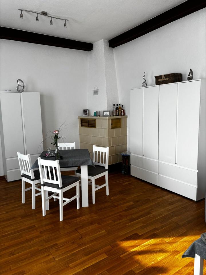 Thumbnail-80 qm 2 Zimmer Altbauwohnung, zentrumsnah ab 1.2.26 zu vermieten