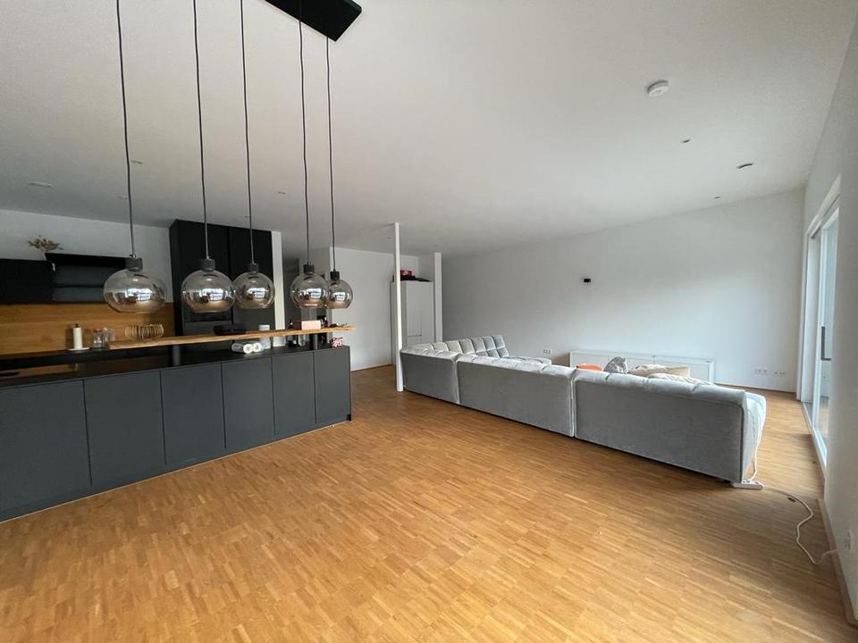 Thumbnail-Geschmackvolle Wohnung mit fünf Zimmern sowie Balkonterrasse