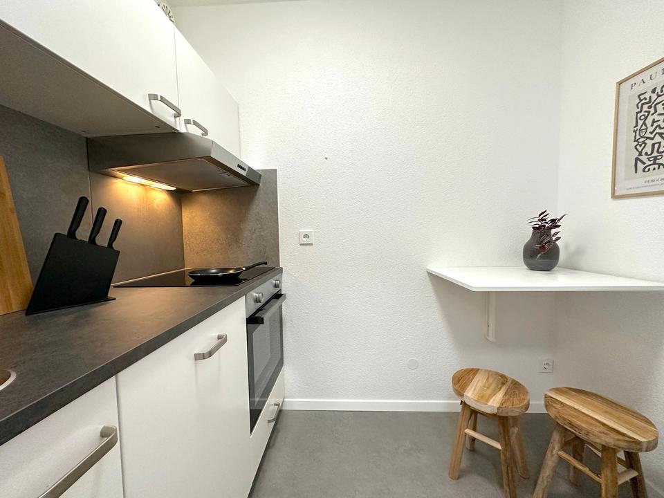 Thumbnail-FRAUEN WG - Zimmer mit Balkon & Skyline Blick - Nähe Uni und Flughafen