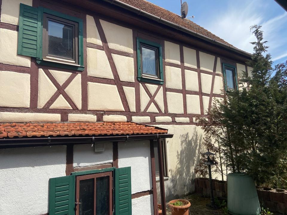 Thumbnail-großzügiges Einfamilienhaus mit Ausbaupotenzial