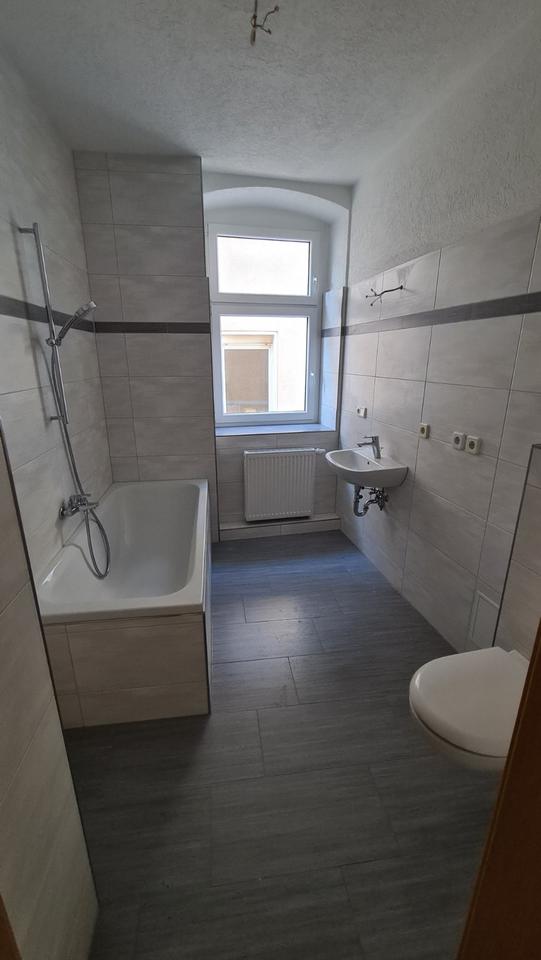 Thumbnail-4,5 Zimmer, Küche, Bad, Balkon, Stellplatz im Zentrum