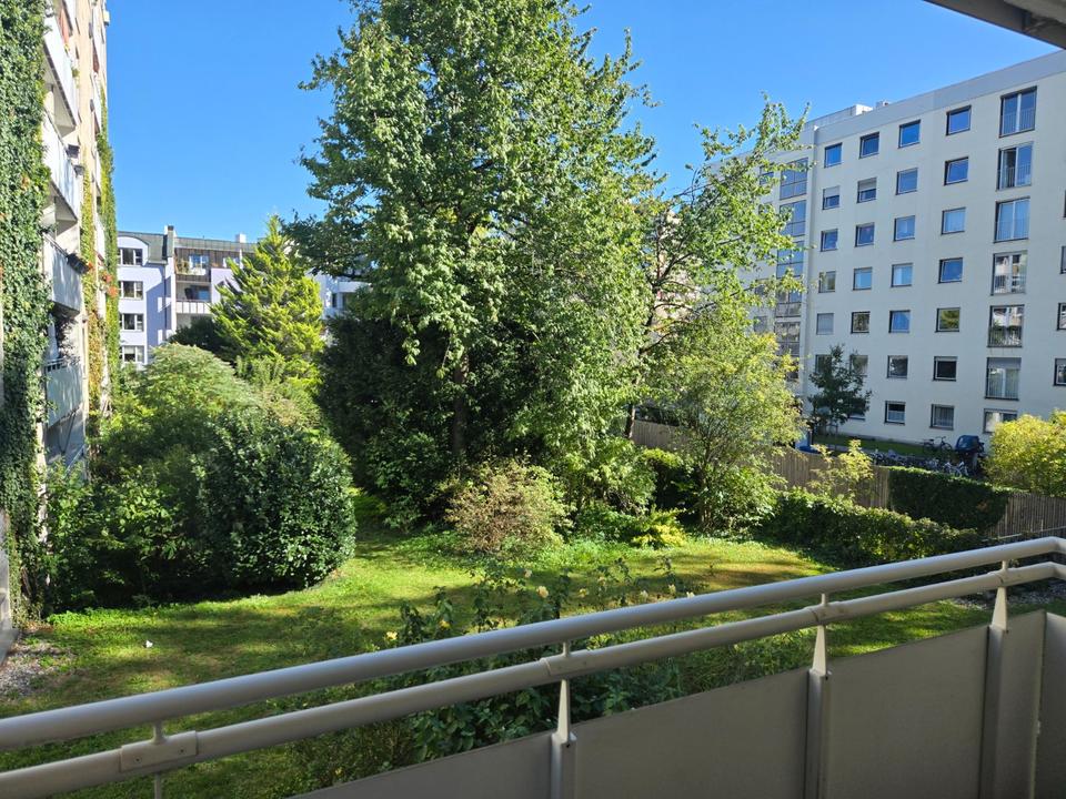 Thumbnail-Exklusives Apartment Münchner Freiheit Schwabing Erstbe. n. Sanie