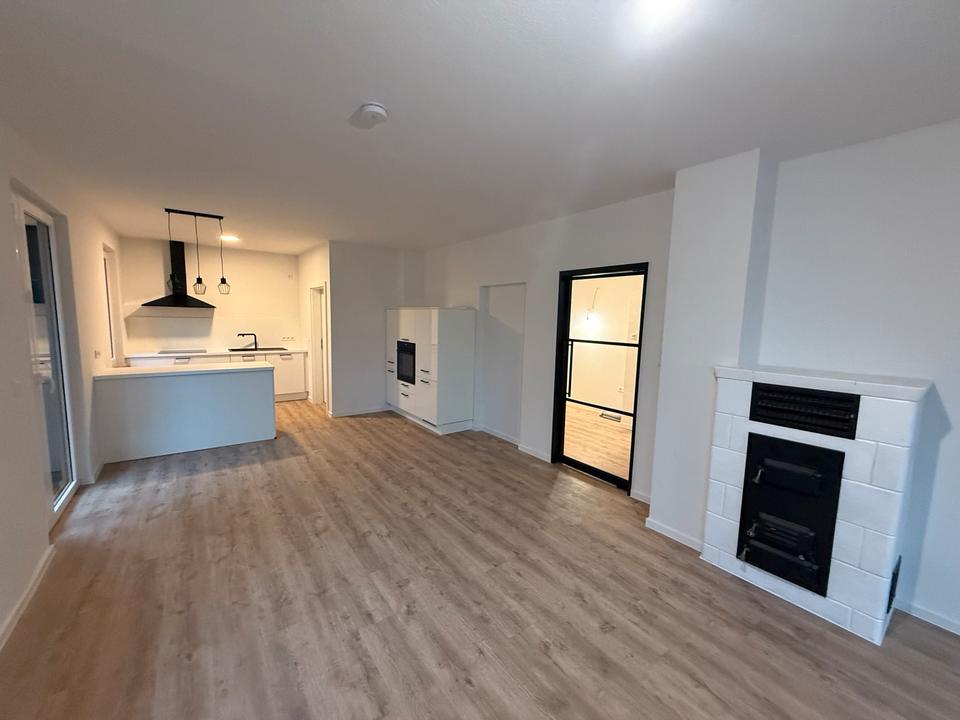 Thumbnail-Ab sofort! Barßler Hafen - kernsaniertes EFH oder UG und OG