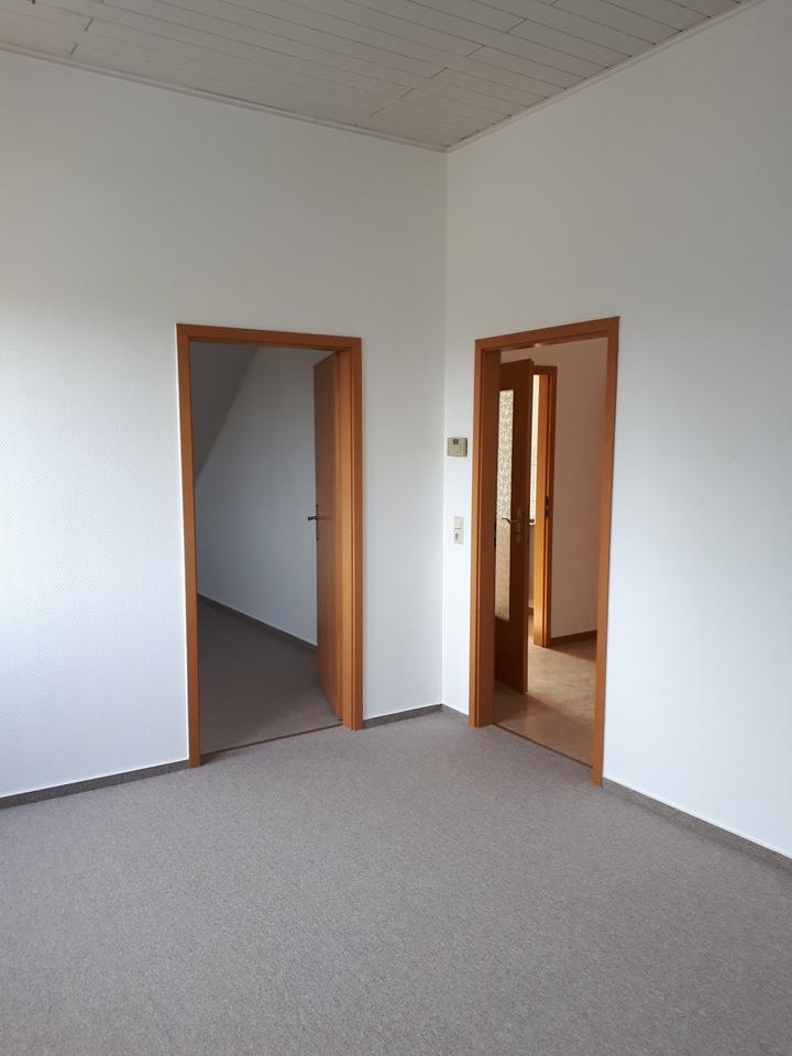 Thumbnail-2-Raum-Dachgeschoßwohnung in Wiederau