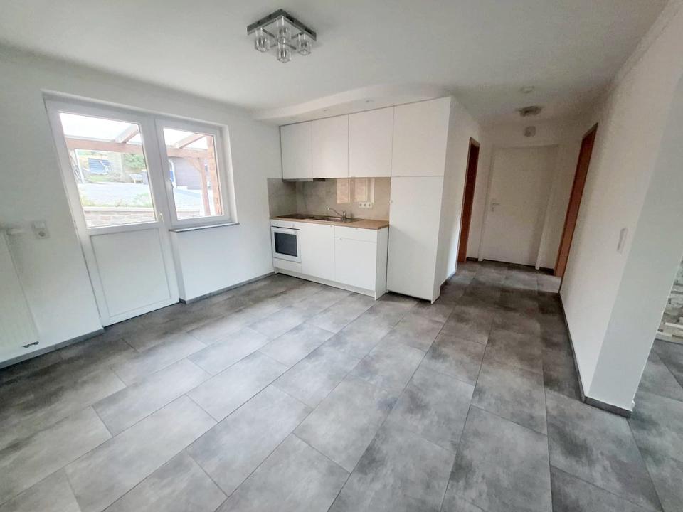 Thumbnail-Neu renovierte EG-Wohnung mit Küche,Terrasse,Parkplatz