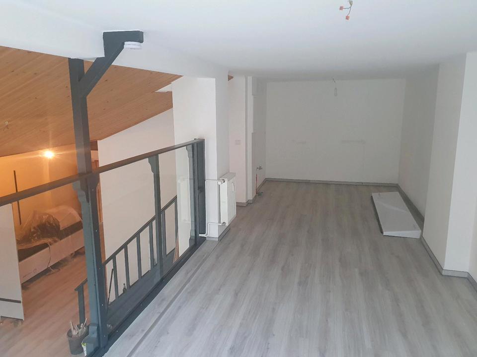Thumbnail-24 m² Büro Gewerbe Raum Praxis Physio Studio Massage mieten a b